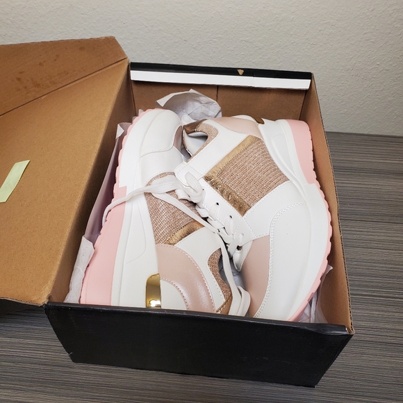 Yolanda Zula Wedge Heel Sneaker like new in box. Size 10. pink, rose gold, white - Picture 2 of 3
